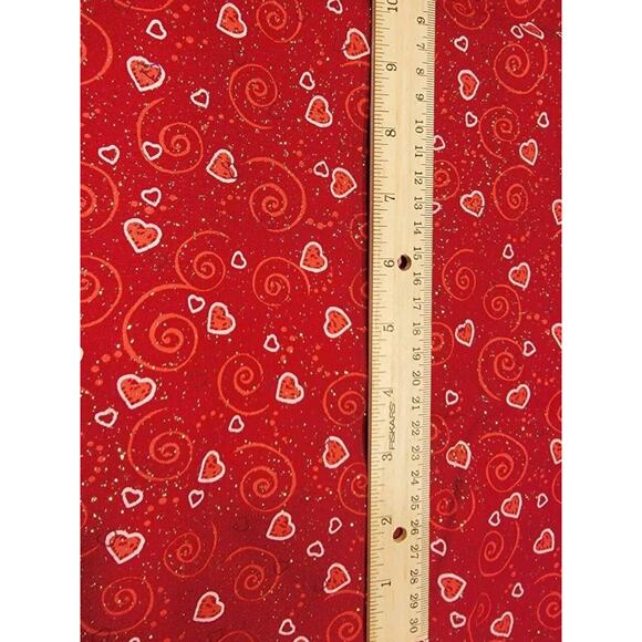 Valentines Day Red Heart Gold Glitter Cotton Fabric 1 Yard - Picture 3 of 4